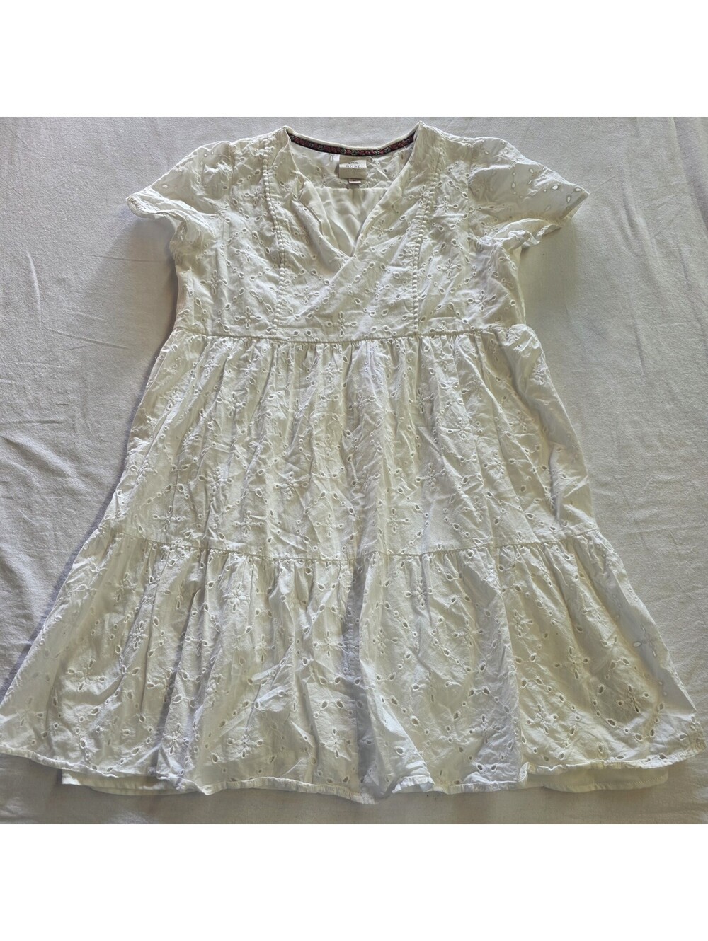 Knox Rose Women’s M White Eyelet Tiered Mini Dress V Neck Boho Cotton Lined